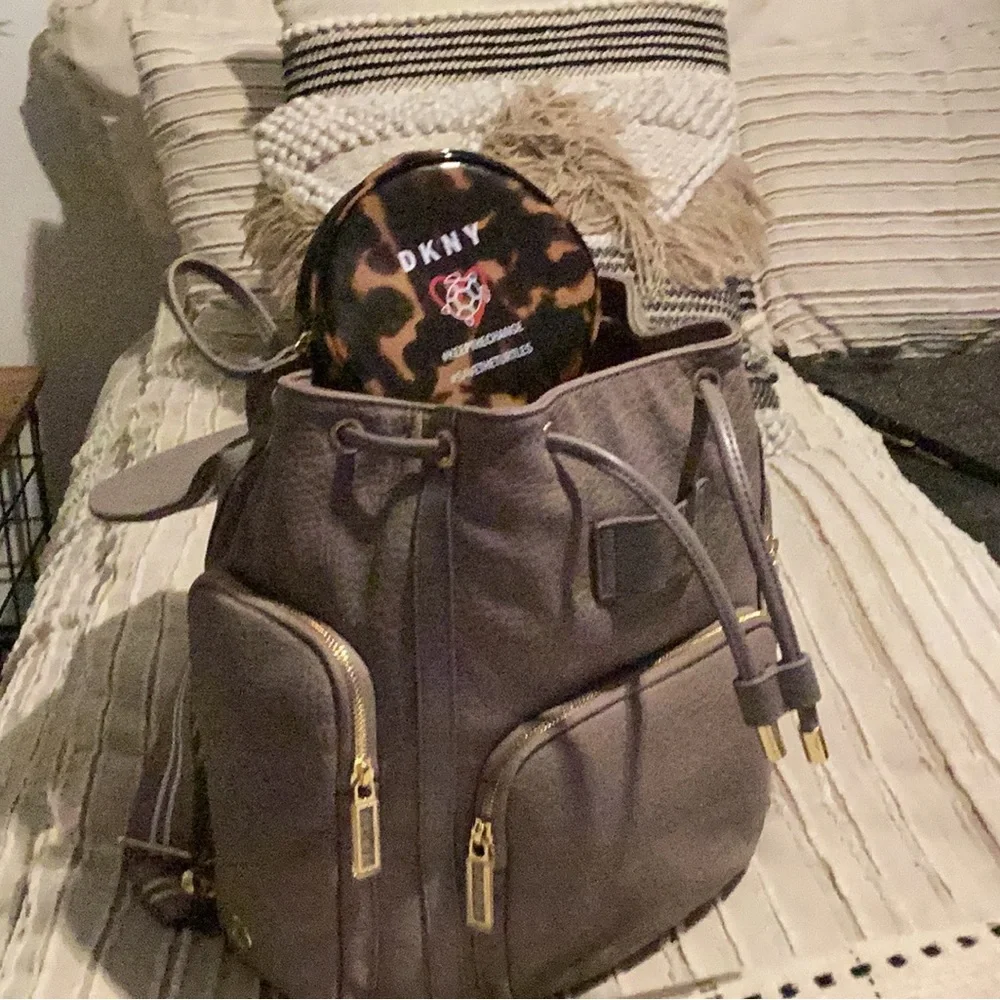 DKNY Rapture backpack - Picture 3 of 5